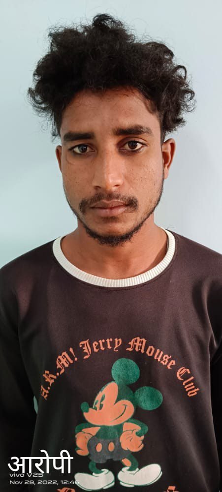 छोटे भाई ने सब्जी काटने का चाकू घोप, कर दी बड़े भाई की हत्य, मोबाइल नहीं देने की बात पर हुआ विवाद<br>पुलिस ने किया गिरफ्तार