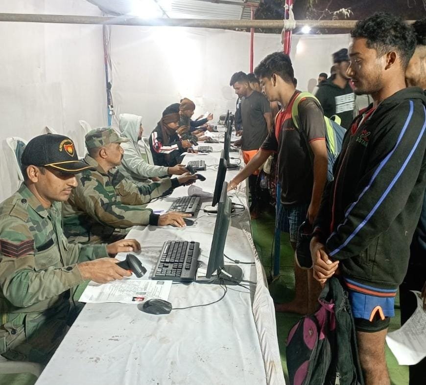 <em>एक दिन भी मिला तो “जान” लगा देंगे, युवा उत्साह से ठंडी पड़ गई दुर्ग की ठिठुरती “ठंड”</em> <em>एक दिन भी मिला तो “जान” लगा देंगे, युवा उत्साह से ठंडी पड़ गई दुर्ग की ठिठुरती “ठंड”</em>