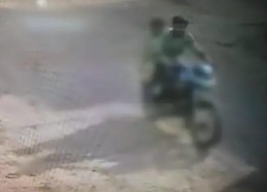 <em>बाईक पर 7 साल की बच्ची को साथ ले गए युवक ने किया रेप, मिला सीसीटीवी फुटेज, आरोपी की तलाश जारी</em>
