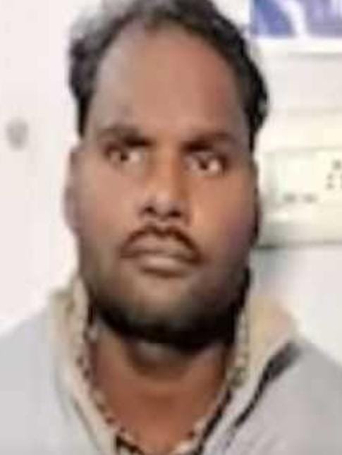<em>ब्रेकिंग न्यूज – जबरन धर्म परिवर्तन के आरोप में पुलिस ने चर्च के पादरी को किया गिरफ्तार, पूछताछ जारी</em>