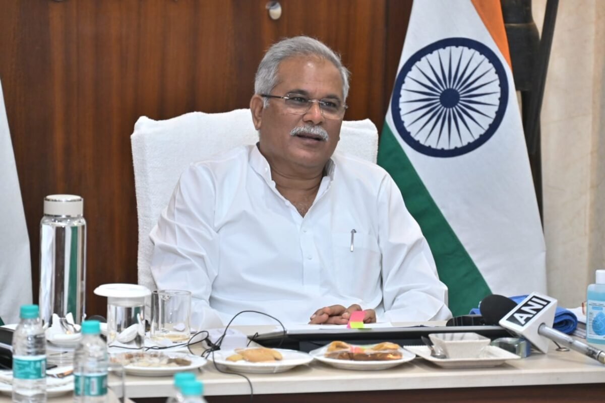 छत्तीसगढ़ देश का एकमात्र राज्य जो चिटफंड निवेशकों का रकम दिला रहा वापस – भूपेश, दुर्ग जिले के 3 हजार 274 निवेशकों को 2 करोड़ 56 लाख की राशि लौटायी गयी छत्तीसगढ़ देश का एकमात्र राज्य जो चिटफंड निवेशकों का रकम दिला रहा वापस – भूपेश, दुर्ग जिले के 3 हजार 274 निवेशकों को 2 करोड़ 56 लाख की राशि लौटायी गयी
