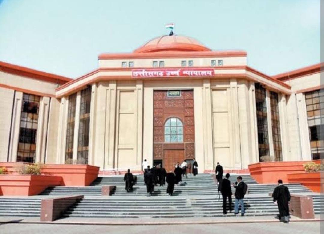 <em>छत्तीसगढ़ के इस IAS के खिलाफ वारंट जारी, महिला लेक्चरर के ट्रांसफर मामले‌ में कोर्ट में पेश होने निर्देश…</em>