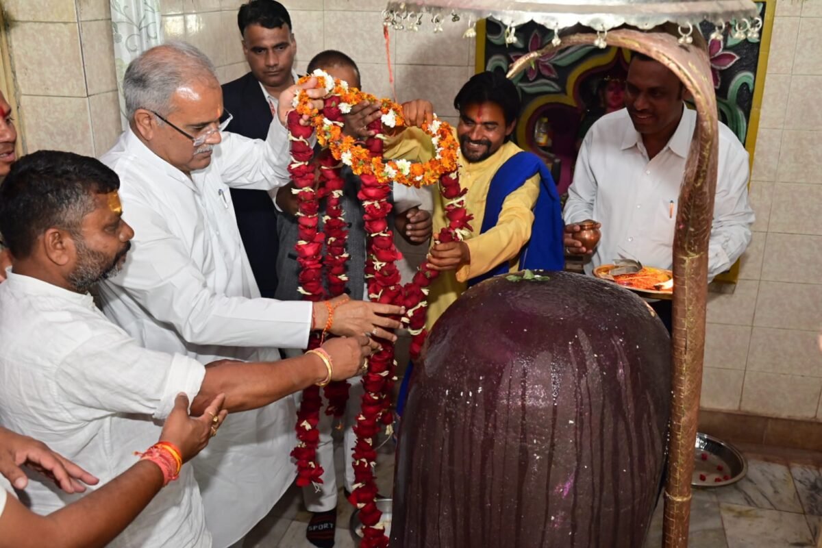 <em>तीर्थ स्थलों में यात्रियों की सुविधा बढ़ाने 4 सालों में हुआ अभूतपूर्व कार्य – भूपेश</em>, <em>11 करोड़ रुपये के विकास कार्यों का किया लोकार्पण</em> <em>तीर्थ स्थलों में यात्रियों की सुविधा बढ़ाने 4 सालों में हुआ अभूतपूर्व कार्य – भूपेश</em>, <em>11 करोड़ रुपये के विकास कार्यों का किया लोकार्पण</em>