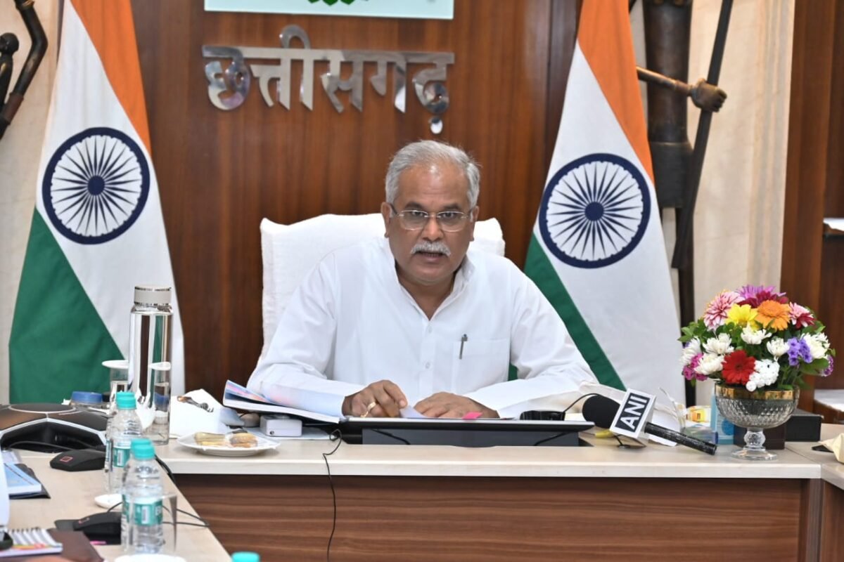 बेरोजगार युवाओं को सरकार देगी भत्ता, 36 आईटीआई का 12 सौ करोड़ की राशि से होगा विकास, छत्तीसगढ़ राज्य नवाचार आयोग का होगा गठन, मंत्री परिषद की बैठक में लिए गए कई निर्णय बेरोजगार युवाओं को सरकार देगी भत्ता, 36 आईटीआई का 12 सौ करोड़ की राशि से होगा विकास, छत्तीसगढ़ राज्य नवाचार आयोग का होगा गठन, मंत्री परिषद की बैठक में लिए गए कई निर्णय