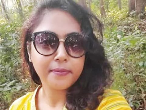 <strong>गजब! 1 करोड़ कमाती है यह प्राइमरी स्कूल की टीचर, 29 लाख रुपए देती हैं टैक्स</strong>