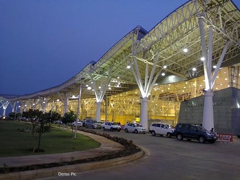 <em>Raipur Airport में बदलेगा एग्जिट बूथ का लोकेशन, रायपुर से मुंबई के लिए नई उड़ान जल्द</em>