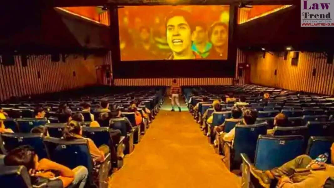 <em>सिनेमा हॉल में महिला को चूहे ने काटा, न्याय पाने पीड़िता पहुंची उपभोक्ता अदालत, सिनेमा हॉल प्रबंधन को अदालत ने 60,000 रुपये देने का दिया आदेश</em>
