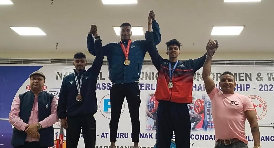 <em>राष्ट्रीय पावरलिफ्टिंग प्रतियोगिता में भिलाई के पावरलिफ्टर ने जीते 3 पदक, दो स्वर्ण एक कांस्य</em>