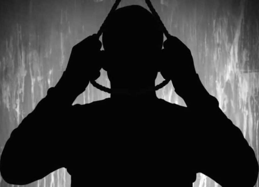 <em>विवाहित पुरुषों द्वारा आत्महत्या : सुप्रीम कोर्ट राष्ट्रीय पुरुष आयोग की स्थापना के लिए जनहित याचिका पर करेगा सुनवाई</em>