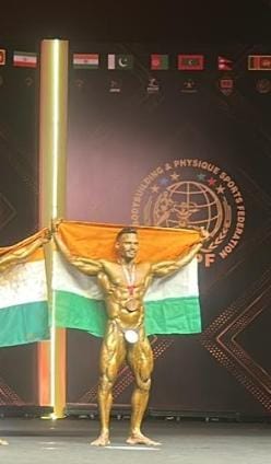 <em>साउथ एशिया बॉडीबिल्डिंग प्रतियोगिता में चैंपियन ऑफ चैंपियन का खिताब भारत के सरवानन मनी के नाम, छत्तीसगढ़ के बॉडी बिल्डर आनंद को मिला पांचवा स्थान</em>