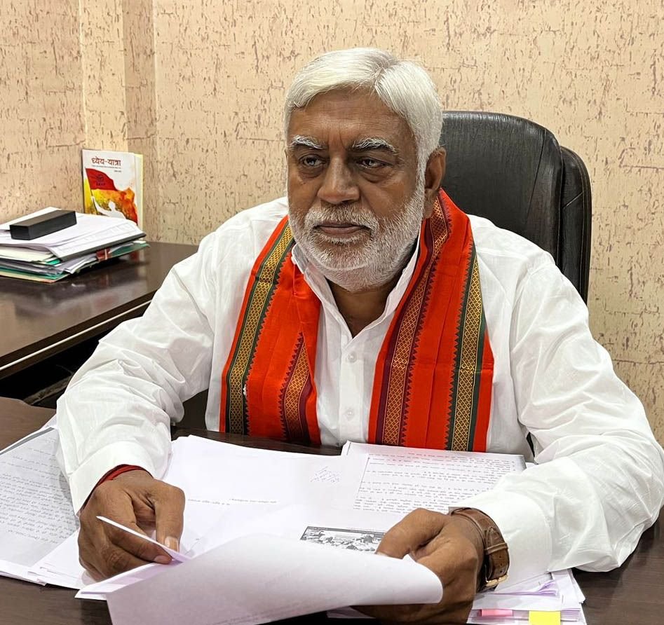 <em>पुराने लीज एग्रीमेंट की शर्तों का हो रहा रजिस्ट्रेशन, झूठ बोलना, गुमराह करना, भ्रम फैलाना कांग्रेसियों का मिजाज- पाण्डेय, बिना शर्त रजिस्ट्रेशन या हुडको की तरह रजिस्ट्री करायें</em>