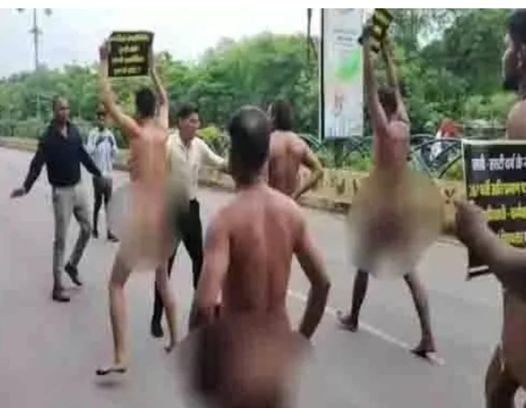 <em>रायपुर में नग्न प्रदर्शन करने वाले 29 गिरफ्तार भेजे गए जेल, कई के खिलाफ प्रदेश के अनेक थानों में संगीन जुर्म दर्ज</em>