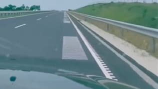 <em>इस रोड पर गाड़ी चलाने पर बजता है संगीत, आनंद महिंद्रा ने Video शेयर कर कही ये बात</em> <em>इस रोड पर गाड़ी चलाने पर बजता है संगीत, आनंद महिंद्रा ने Video शेयर कर कही ये बात</em>