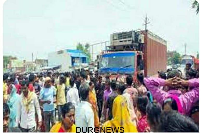 <em>रक्षाबंधन के दिन बड़ी दुर्घटना : तेज रफ्तार स्कार्पियो ने कंटेनर को मारी टक्कर एक ही परिवार के 7 लोगों की मौत, 5 की हालत गंभीर</em>