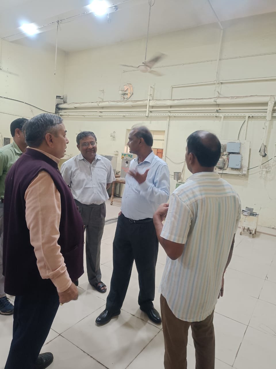 <em>कामधेनु विश्वविद्यालय दुर्ग के नवनियुक्त कुलपति ने किया कॉलेज ऑफ डेयरी साइंस एंड फूड टेक्नोलॉजी, रायपुर का औचक निरीक्षण, कहां सभी समस्याओं का किया जाएगा निराकरण</em> <em>कामधेनु विश्वविद्यालय दुर्ग के नवनियुक्त कुलपति ने किया कॉलेज ऑफ डेयरी साइंस एंड फूड टेक्नोलॉजी, रायपुर का औचक निरीक्षण, कहां सभी समस्याओं का किया जाएगा निराकरण</em>