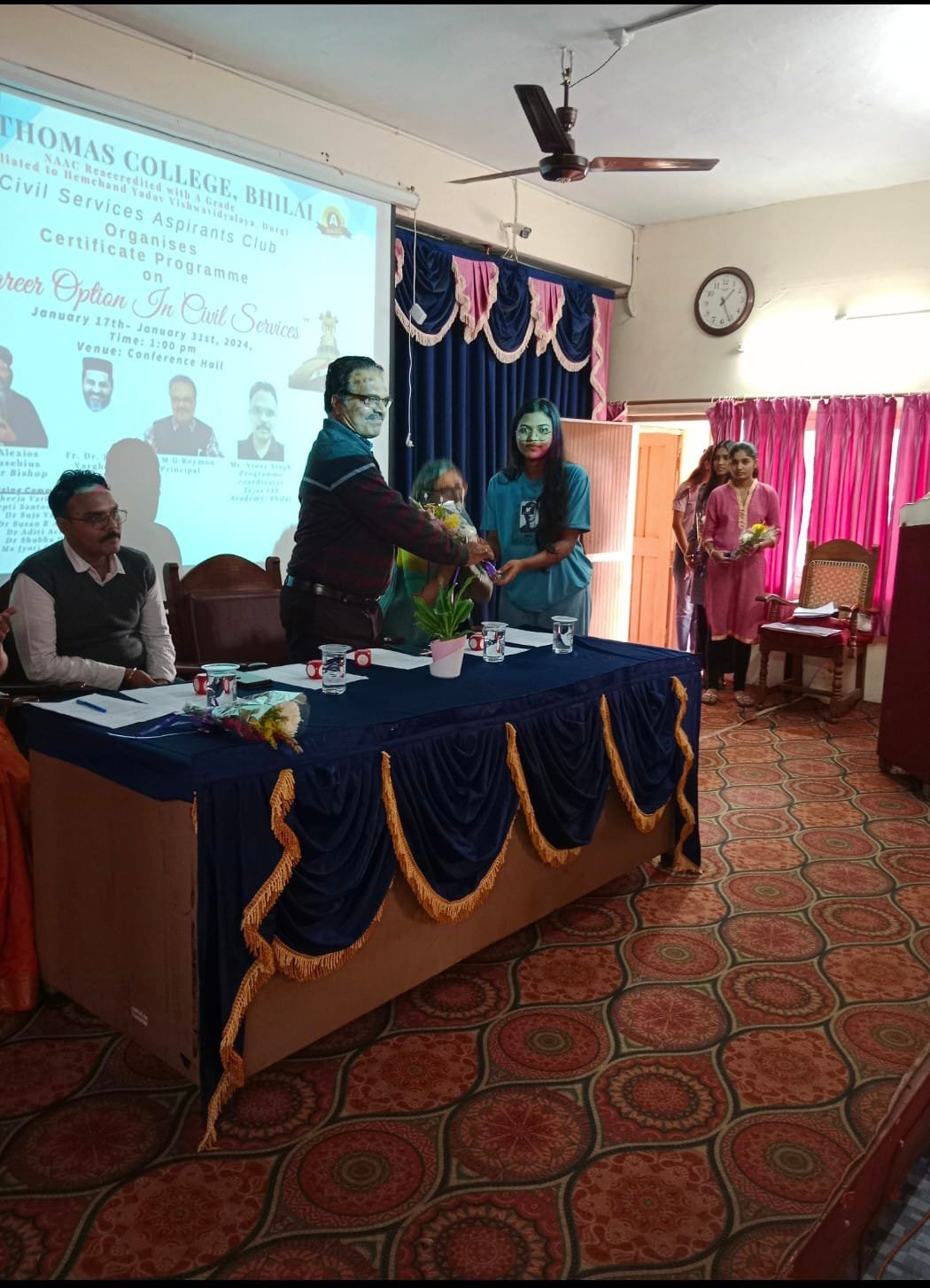<em>सेंट थॉमस महाविद्यालय में “करियर ऑप्शन इन सिविल सर्विसेज ” विषय पर प्रमाणपत्र कार्यक्रम का हुआ उद्घटान</em>