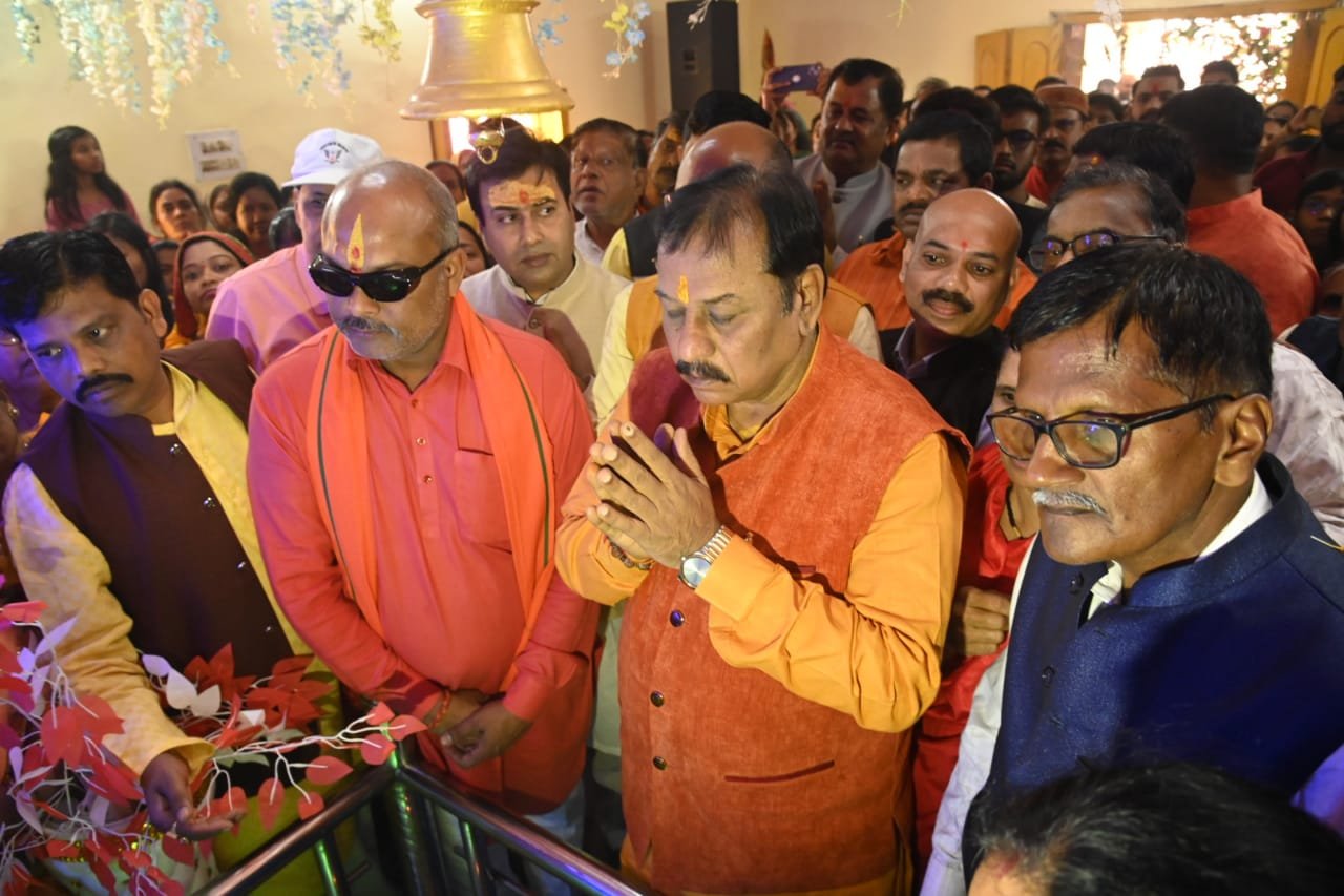 <em>श्री रामलला प्राण प्रतिष्ठा अवसर पर जिले के लोगों में अभूतपूर्व उल्लास व उमंग की लहर व्याप्त, मंदिरों में दिनभर चलता रहा भजन</em>