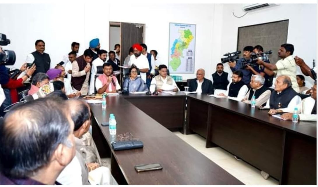 <em>लोकसभा चुनाव के लिए दुर्ग से ताम्रध्वज, राजनंदगांव से बघेल के नाम के प्रस्ताव, सीईसी तय करेगा पायलट</em>