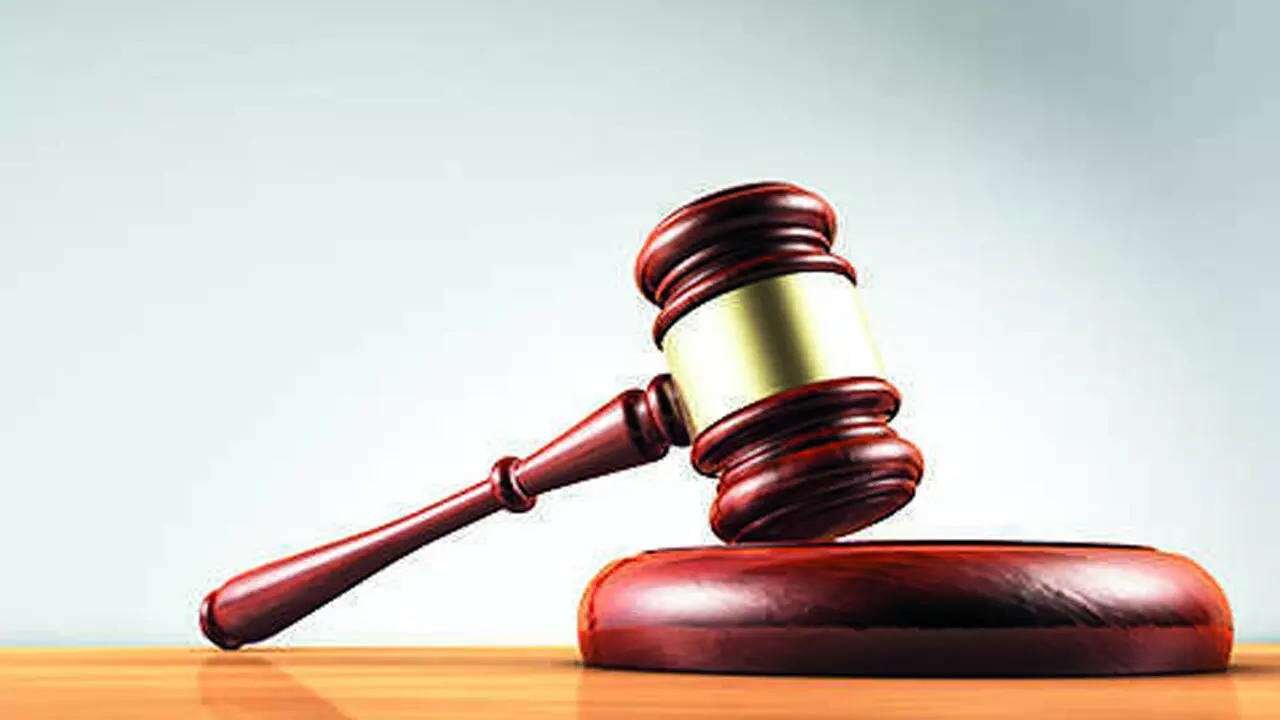 <em>थाना पुलगांव के चर्चित हत्याकांड में आरोपी को आजीवन कारावास, छेड़छाड़ के मामले में दोषी को मिली 3 साल की सजा</em> <em>थाना पुलगांव के चर्चित हत्याकांड में आरोपी को आजीवन कारावास, छेड़छाड़ के मामले में दोषी को मिली 3 साल की सजा</em>