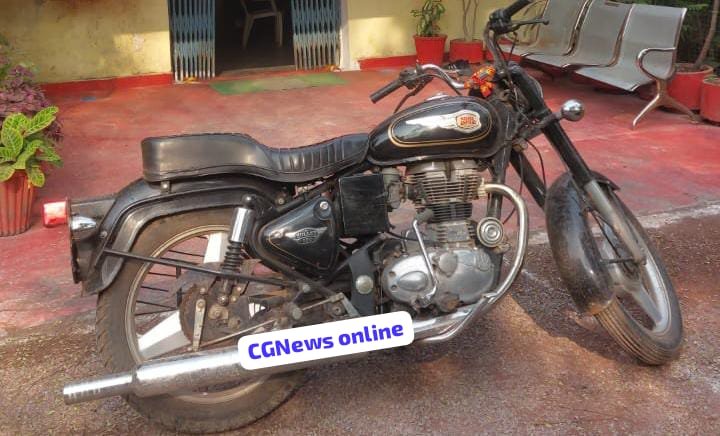 <em>दो नाबालिगों ने उड़ा ली बुलेट 🛑 सात दिन के भीतर पुलिस ने रॉयल इनफिल्ड की जब्त 🛑 दो अपचारी बालक पुलिस अभिरक्षा में</em>