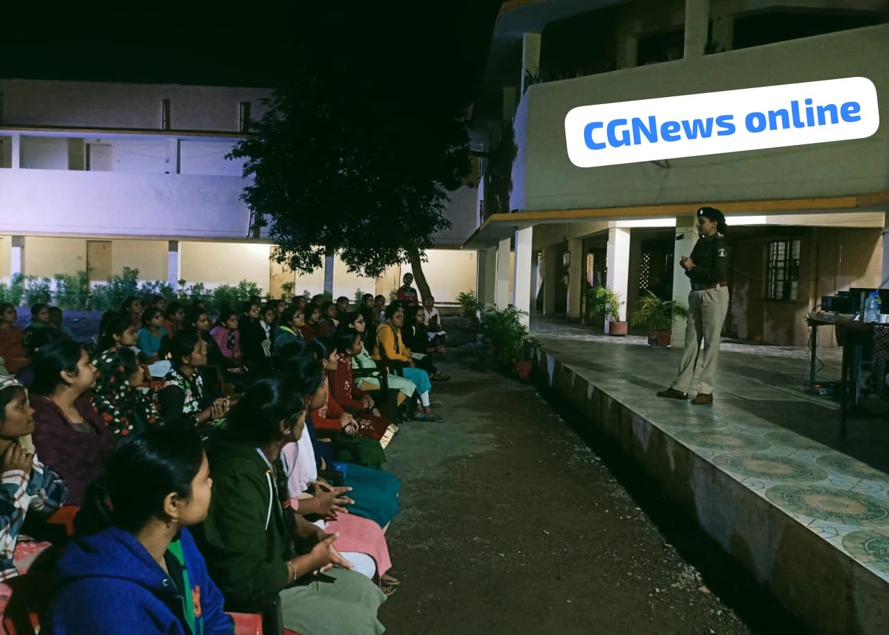 <em>रक्षा टीम की कार्य स्थल पर यौन शोषण पर कार्यशाला 🟪 महिला कानून, घरेलू हिंसा सहित महत्वपूर्ण जानकारी दी गई</em>