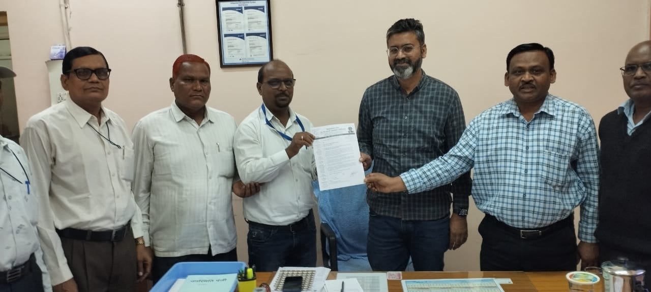 <em>अंबेडकर भवन सेक्टर 6 में बिना अनुमति के हो रहे निर्माण कार्य पर तत्काल लगाई जाए रोक – कोमल प्रसाद</em>