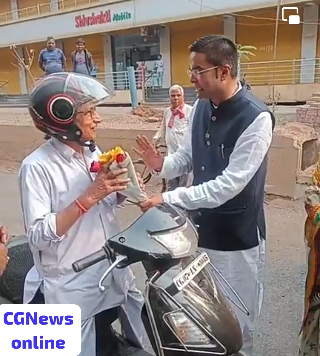 <em>भिलाई-दुर्ग में हेलमेट कार्यवाही का दिखने लगा असर 🟩 80 फीसदी बाइक चालक हेलमेट पहने आए नजर 🟦 बचे लोगों का कट रहा चालान</em>