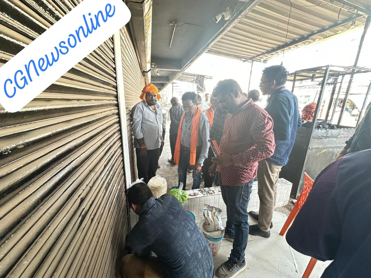 <em>निगम की राजस्व वसूली में तेजी 🟥 भिलाई में श्यामाचरण की 8, लोधी की 5 सहित 14 दुकानें सील</em>
