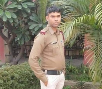 <em>दुर्ग आ रही सारनाथ एक्सप्रेस में चली गोली, आरपीएफ जवान की मौत, एक यात्री भी घायल, रायपुर के निजी अस्पताल में भर्ती</em> <em>दुर्ग आ रही सारनाथ एक्सप्रेस में चली गोली, आरपीएफ जवान की मौत, एक यात्री भी घायल, रायपुर के निजी अस्पताल में भर्ती</em>