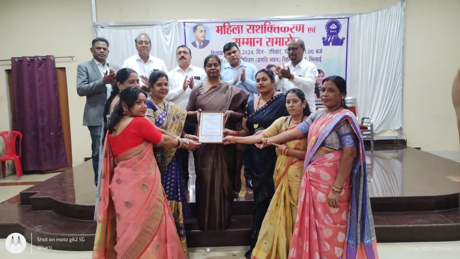 प्रथम गुरु मां, इसलिए महिलाएं बेटा बेटी में फर्क ना करे – पवन कुमार, एस सी / एस टी एम्पलाईज एसोसिएशन ने विश्व महिला दिवस पर “महिला सशक्तिकरण एवं सम्मान समारोह” का किया आयोजन प्रथम गुरु मां, इसलिए महिलाएं बेटा बेटी में फर्क ना करे – पवन कुमार, एस सी / एस टी एम्पलाईज एसोसिएशन ने विश्व महिला दिवस पर “महिला सशक्तिकरण एवं सम्मान समारोह” का किया आयोजन