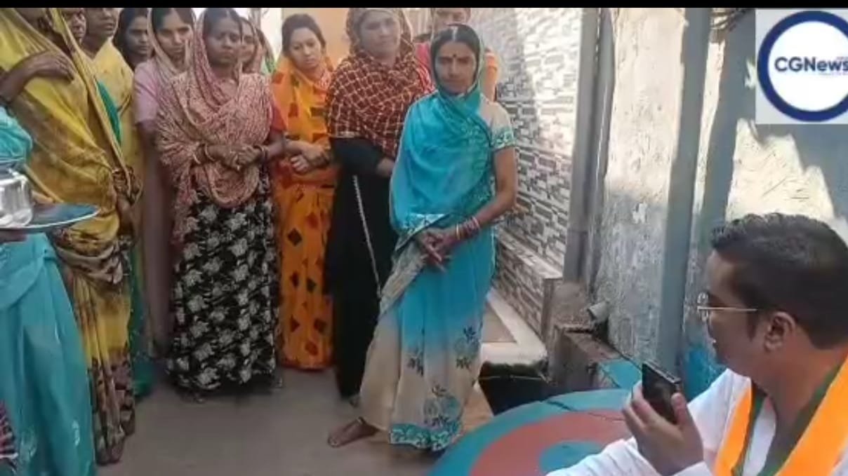 विधायक रिकेश का कड़ा निर्देश सुन अधिकारियों ने रात में ही भेजी बोरिंग मशीन 🟦 युद्ध स्तर पर होगा बोर 🟩 बैरागी मोहल्ला में कल तक पानी मुहैया कराने होंगे प्रयास