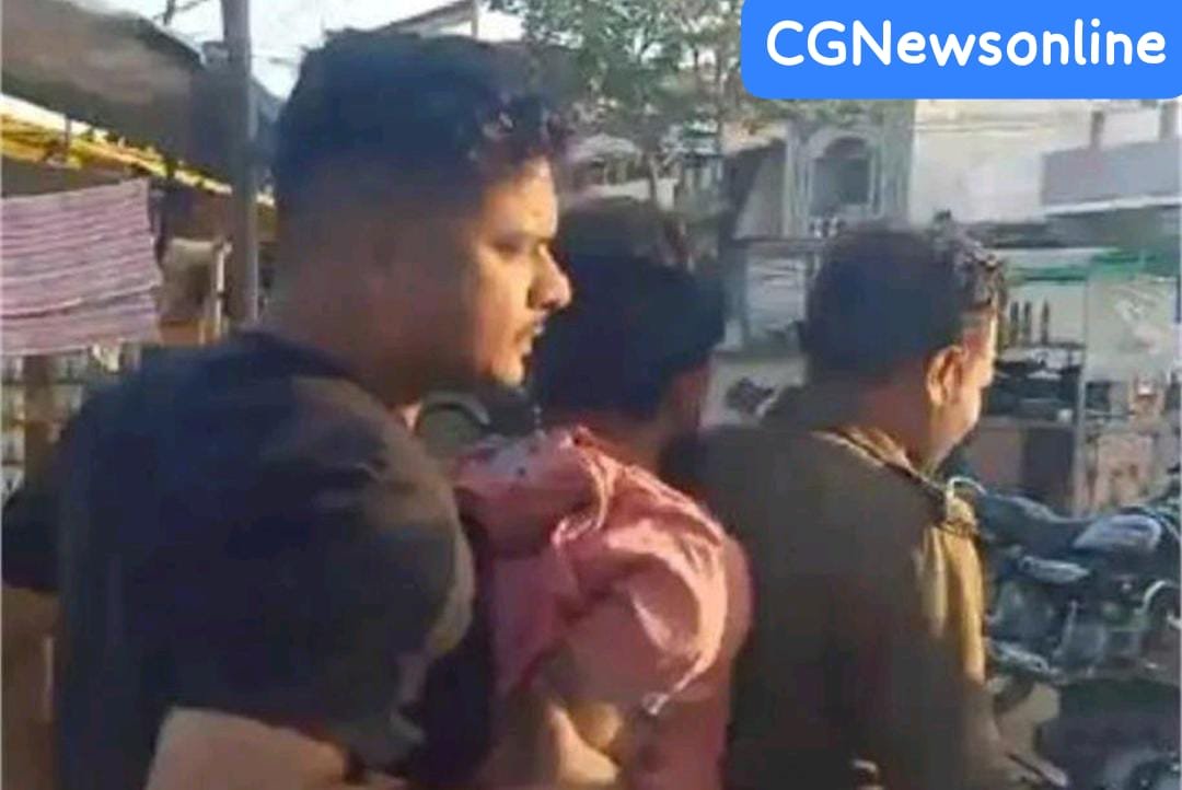 तीसरी मंजिल से नौ साल की बच्ची को नीचे फेंका 🛑 हालत गंभीर, आरोपी युवक की पिटाई कर लोगों ने किया पुलिस के हवाले