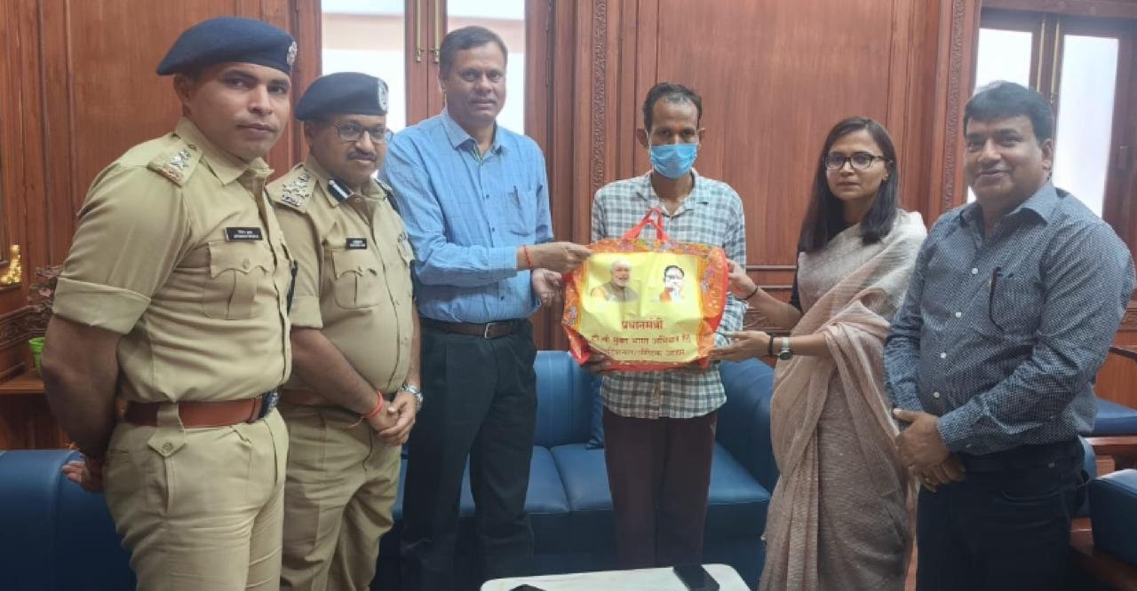 प्रधानमंत्री टीबी मुक्त भारत अभियान के तहत जिले में 116 ग्राम पंचायत कुष्ठ मुक्त, टीबी रोगियों को पोषण किट वितरित