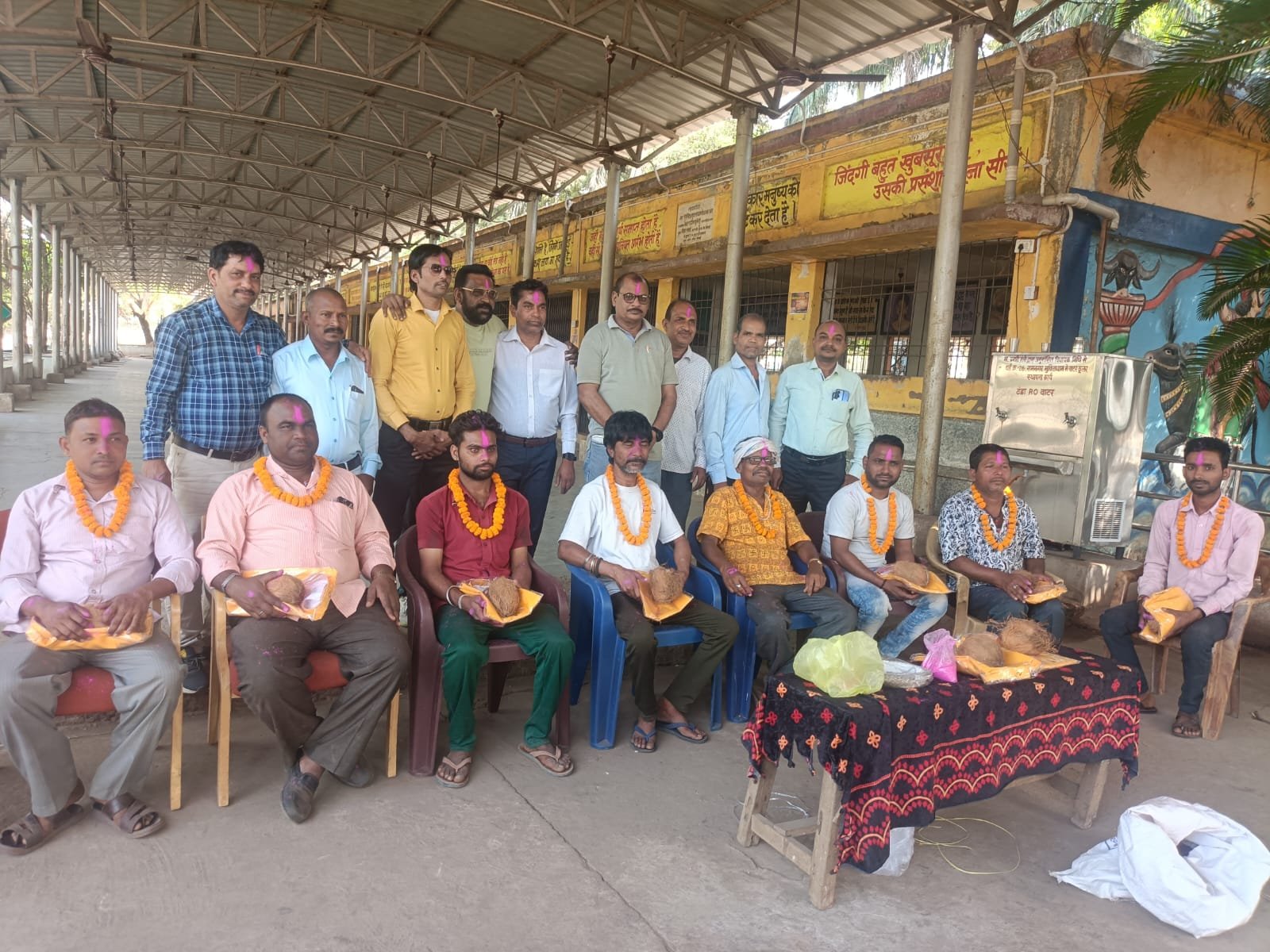 राम नगर मुक्तिधाम के कर्मचारियों का हुआ सम्मान