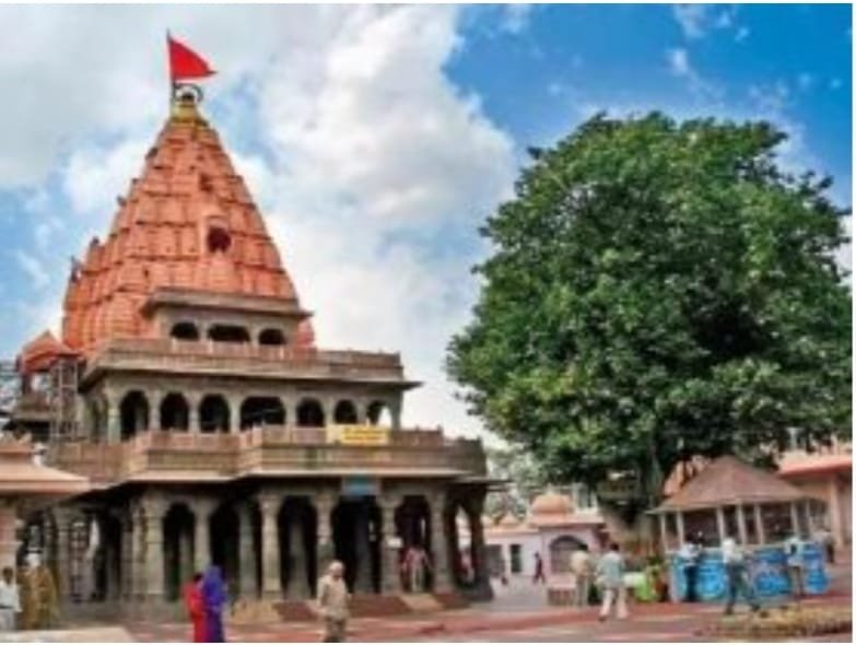 उज्जैन 🟧 महाकाल के दरबार में अग्निकांड के बाद 🟦 सोमनाथ की तर्ज पर लागू होंगे नए नियम