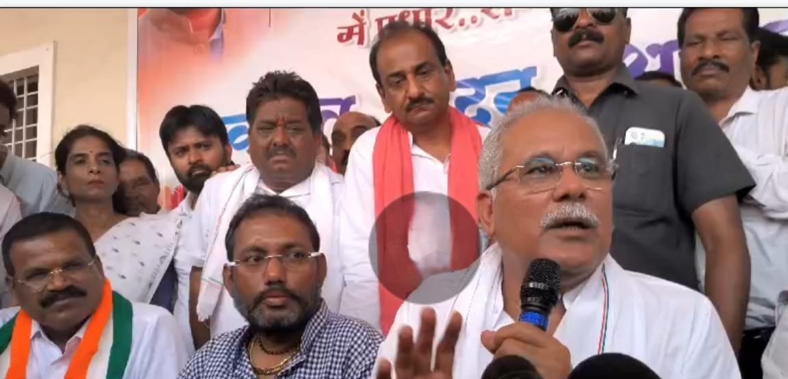 भाजपा सरकार के मंत्री वसूली करके विष्णु जी को चढ़ा रहे हैं भोग…,ईवीएम पर बयान देने से भाजपाईयों को लगी मिर्ची – भूपेश