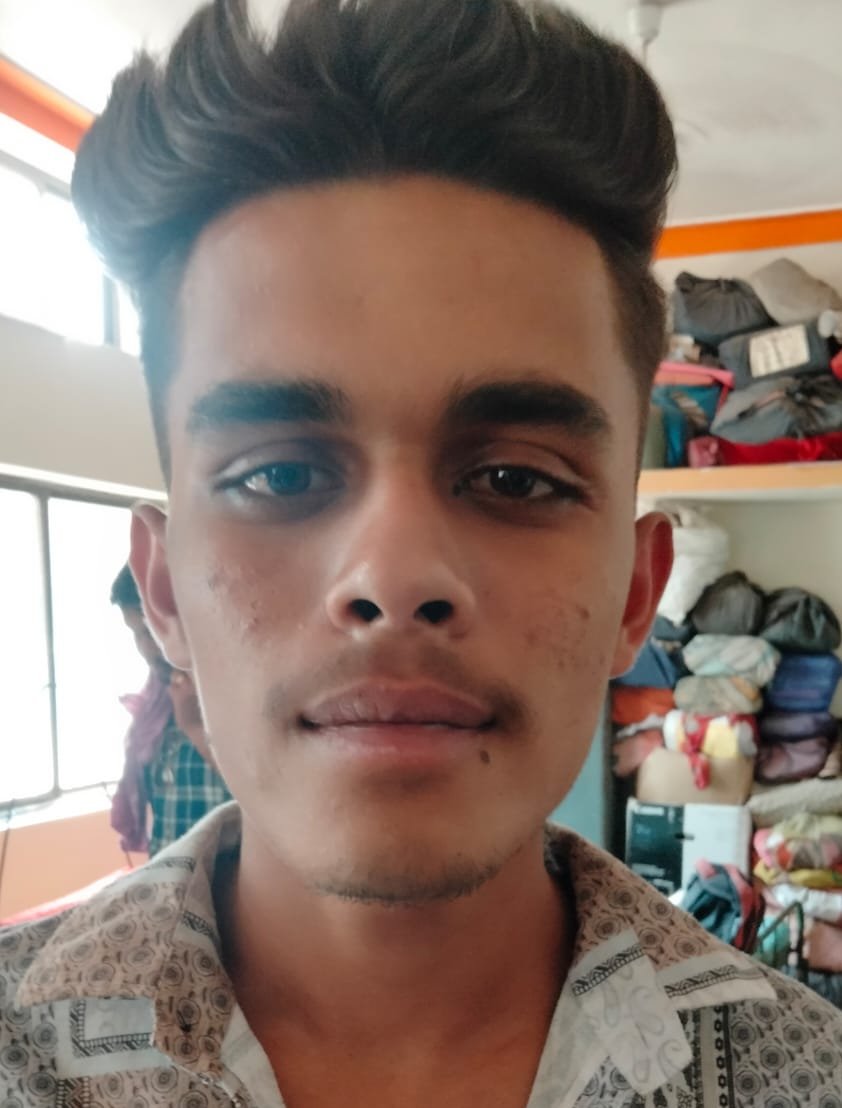 दिनदहाड़े सरेराह चाकू लहरा राहगीरों को डरा धमका रहा था युवक, पुलिस के पहुंचते ही लगा भागने, दौड़ाकर धर दबोचा दिनदहाड़े सरेराह चाकू लहरा राहगीरों को डरा धमका रहा था युवक, पुलिस के पहुंचते ही लगा भागने, दौड़ाकर धर दबोचा