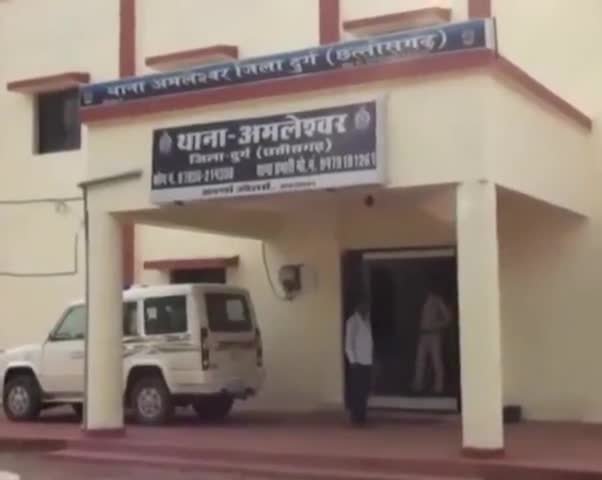चोलामंडलम के रिलेशनशिप मैनेजर व परिवार गया था बहन की शादी में, इधर चोर ने गहने नकदी एवं इलेक्ट्रॉनिक सामान में किया हाथ साफ, अमलेश्वर पुलिस ने शुरू की जांच