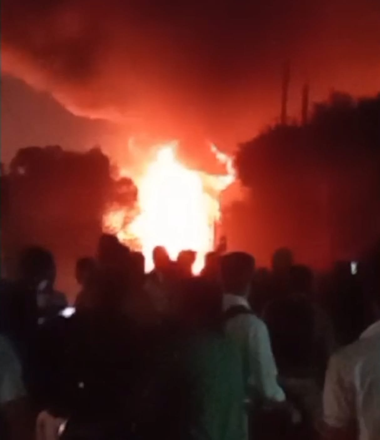 अभी-अभी औद्योगिक क्षेत्र स्थित सिस्कोल कंपनी में लगी भीषण आग, करीब 5 किलोमीटर दूर से दिख रहा है धुआं, सूचना मिलते ही अग्निशमन दल हुआ रवाना अभी-अभी औद्योगिक क्षेत्र स्थित सिस्कोल कंपनी में लगी भीषण आग, करीब 5 किलोमीटर दूर से दिख रहा है धुआं, सूचना मिलते ही अग्निशमन दल हुआ रवाना