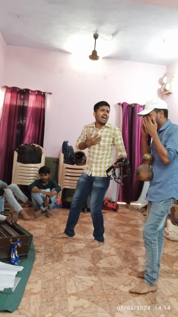विश्व रंगमंच एवं हिंदी रंगमंच दिवस पर कला साहित्य अकादमी छत्तीसगढ़ के द्वारा दो नाटकों की प्रस्तुति कल, तुहिन चटर्जी (प्रिंस), असिस्टेंट डायरेक्टर, डांस इंडिया डांस रहेंगे मौजूद