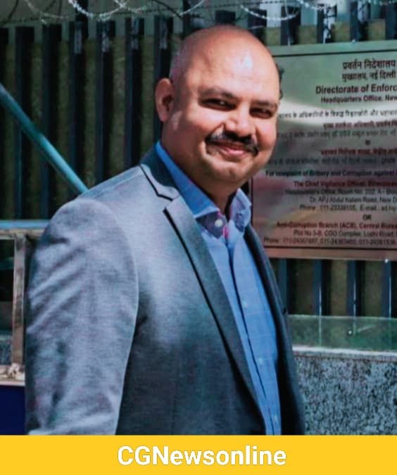 🛑 केजरीवाल के निज सहायक बिभव कुमार सीएम हाउस से गिरफ्तार 🟦 मेडिकल रिपोर्ट में स्वाति मालीवाल से मारपीट की पुष्टि 🟧 आंख और पैर पर चोट के निशान बाद कार्रवाई