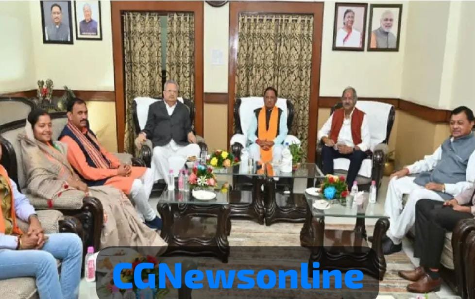 दो दिवसीय चिंतन शिविर में भाग लेने मंत्रिमंडल समेत मुख्यमंत्री साय पहुंचे आईआईएम रायपुर 🟠 विशेषज्ञ विभिन्न विषयों पर अनुभव करेंगे साझा