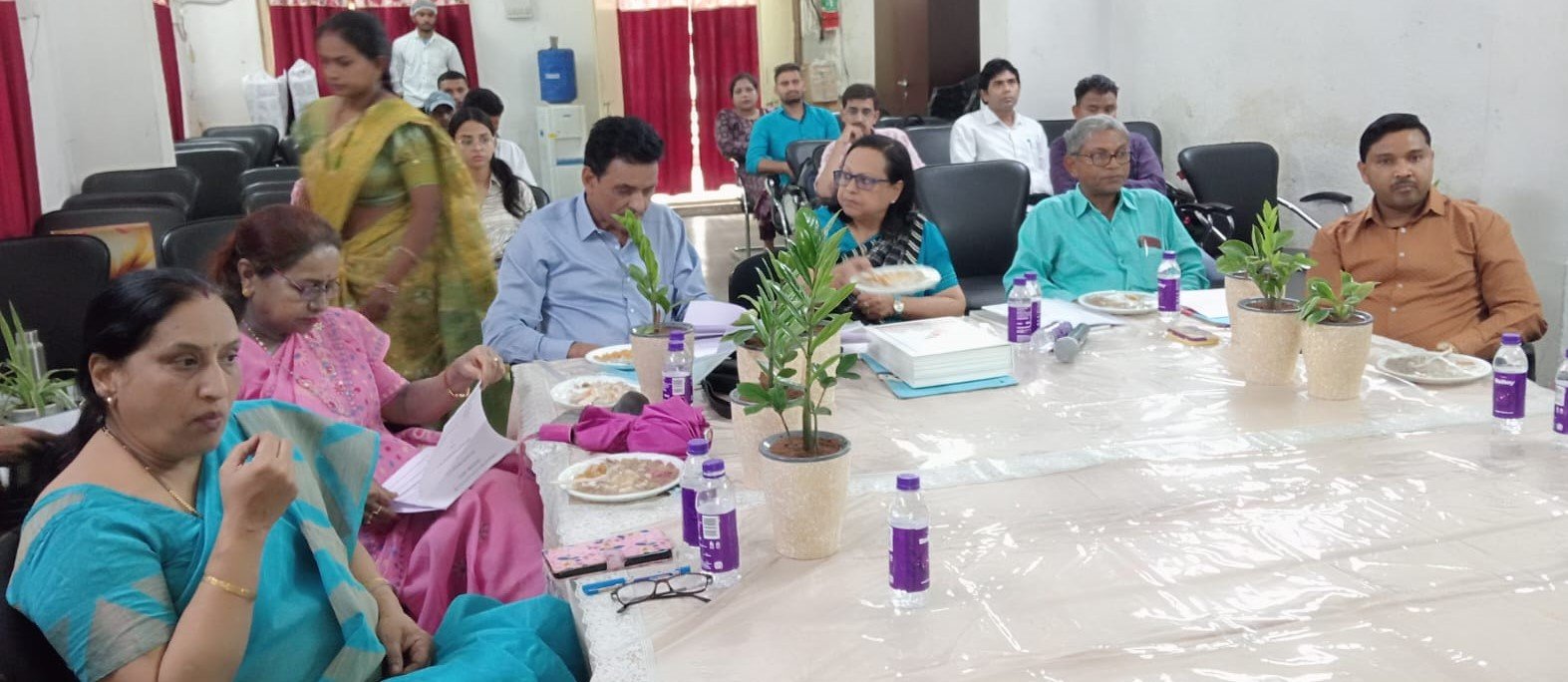 कार्य की अधिकता एवं अवकाश की कमी पुलिस कर्मियों को बना देती है चिड़चिड़ा, डीयू में छत्तीसगढ़ में पुलिस व्यवस्था तथा बस्तर की आदिवासी संस्कृति पर हुए दो पीएचडी वायवा