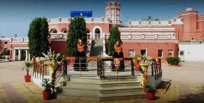 इंदिरा कला संगीत विश्वविद्यालय के सहायक कुल सचिव सहित दो सहायक प्राध्यापक निलंबित, राजभवन के आदेश पर जारी हुआ था कारण बताओ नोटिस,