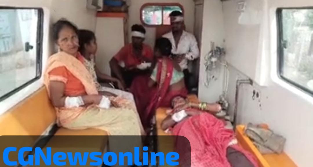 CG Breaking 🛑 बिलासपुर में दर्दनाक हादसा 🛑 हाइवा ने पिकअप को मारी ठोकर, दो दर्जन से ज्यादा श्रद्धालु घायल