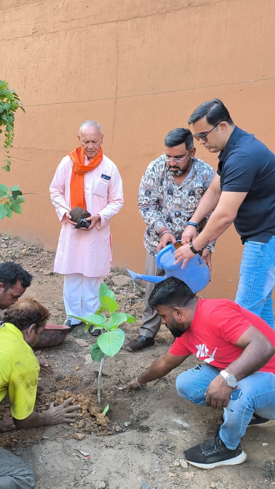 हर घर व परिधीय क्षेत्र में पौधा लगाने व संरक्षित रखने सभी नागरिक ले जिम्मेदारी-इंद्रजीत सिंह