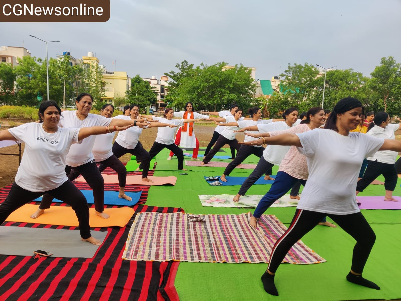 तालपुरी साउथ गार्डन में मना अंतर्राष्ट्रीय योग दिवस 🔵 महिलाओं ने बढ़-चढ़कर योग में लिया हिस्सा