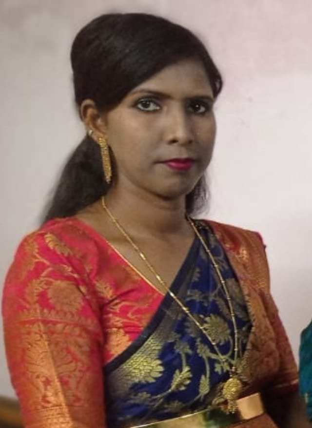 दल्ली राजहरा से भिलाई ससुराल आए दामाद ने पत्नी की चाकू मार कर दी हत्या 🛑 ससुर पर भी किया हमला 🛑 घायल ससुर रायपुर रेफर 🛑 आरोपी को सरगर्मी से तलाश रही पुलिस दल्ली राजहरा से भिलाई ससुराल आए दामाद ने पत्नी की चाकू मार कर दी हत्या 🛑 ससुर पर भी किया हमला 🛑 घायल ससुर रायपुर रेफर 🛑 आरोपी को सरगर्मी से तलाश रही पुलिस