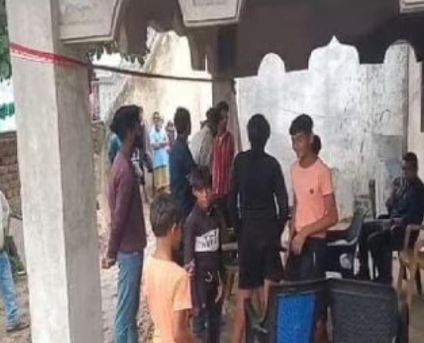 CG BrEaKiNg 🛑 कुंए में मिली 25 दिन की मासूम बच्ची की लाश 🛑 रविवार की रात हुई थी गायब 🛑 हल्ला हुआ “भूत उठा ले गया”