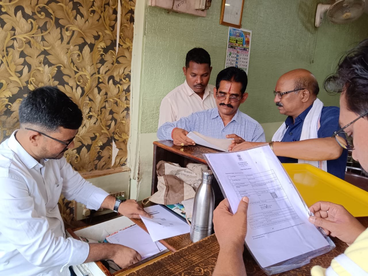 आधा दर्जन होटल रेस्टोरेंट आइस क्रीम पार्लर में मिले बदबूदार खाद्य पदार्थ, नगर निगम टीम ने किया विनष्टीकरण, संचालकों पर लगाया जुर्माना